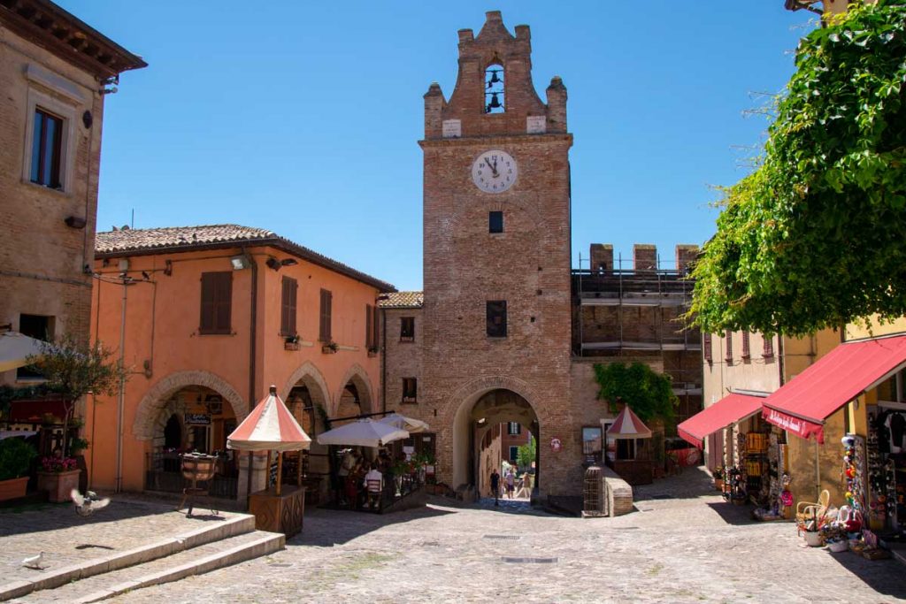 gradara-porta-borgo-1024x683-1